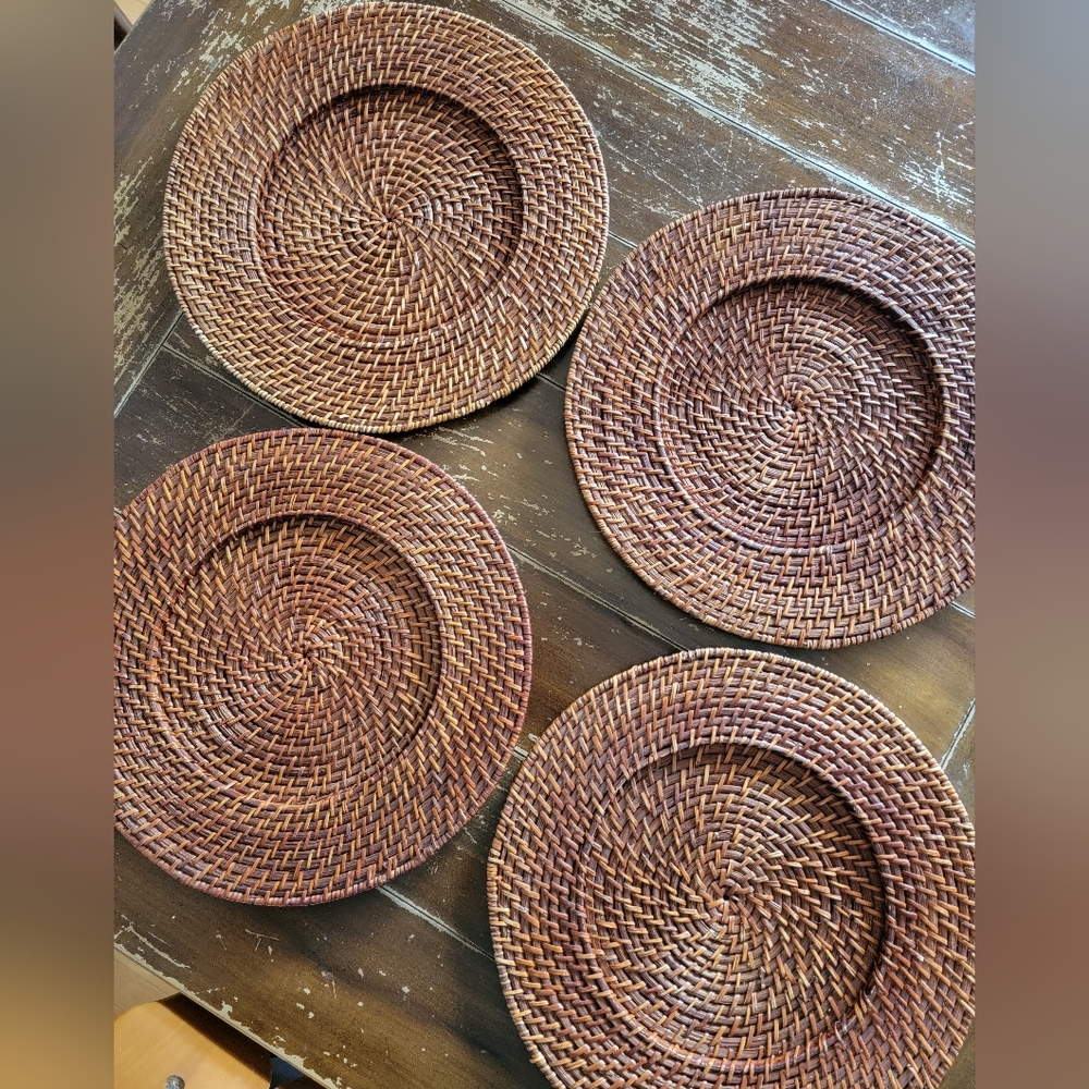Source Unknown Rustic Brown Woven Plate Set